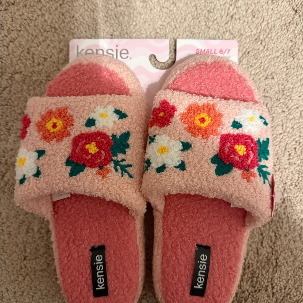 Kensie Soft Pink Slippers